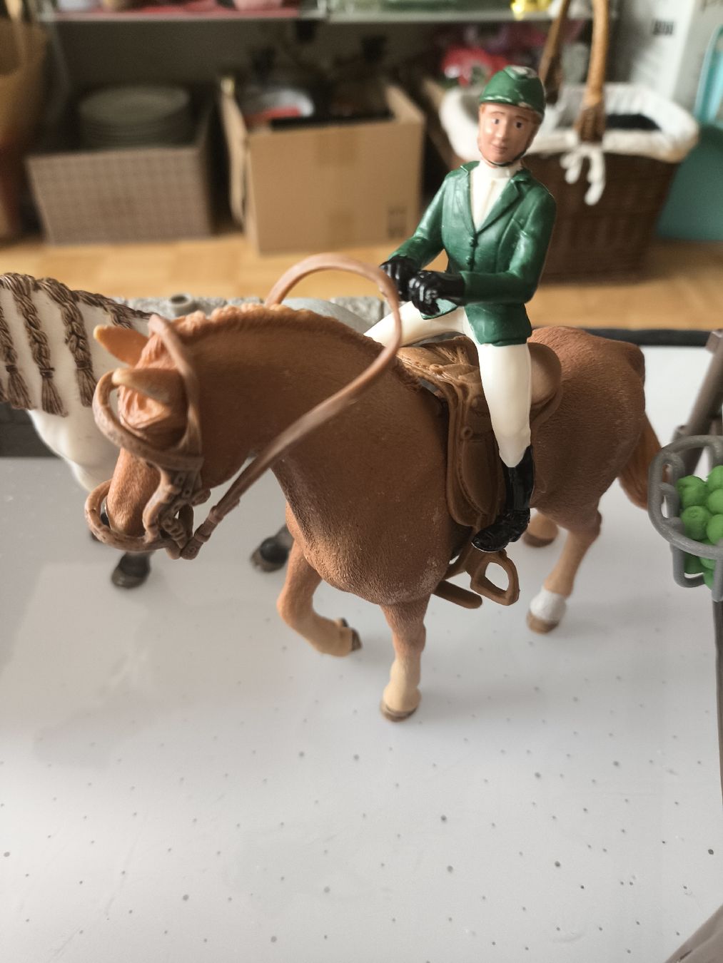 Schleich Giocattoli: Lot Schleich Pferde und Material – Usato da Gipf-Oberfrick venduto da hituliina 2