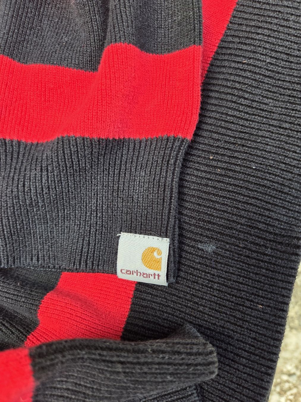 Carhartt Pullover & Sweatshirts: Carhartt Pullover gestreift rot/schwarz Grösse S – Gebraucht aus Allschwil von actofighter 2