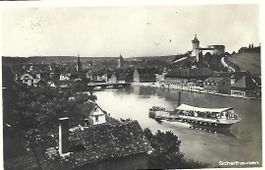 Schaffhausen mit Rhein Schiff
