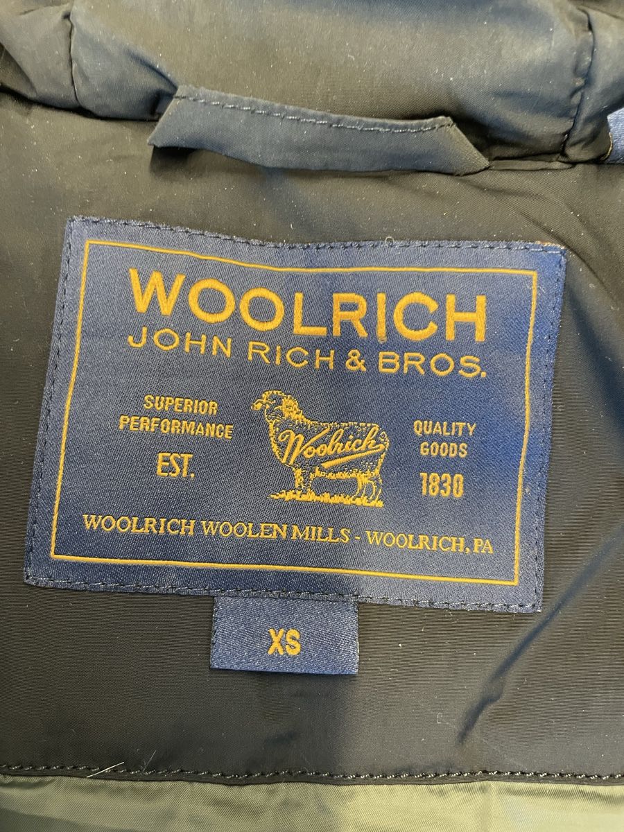 Woolrich Giacche: Woolrich Winterjacke Damen schwarz – Usato da Wädenswil venduto da Cloode_ 2