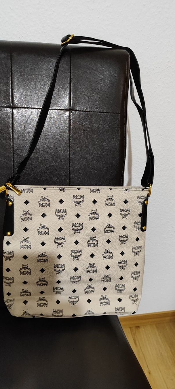 Borse da donna: Damen Tasche neu – Nuovo e nell'imballaggio originale da Chur venduto da djovanna 1