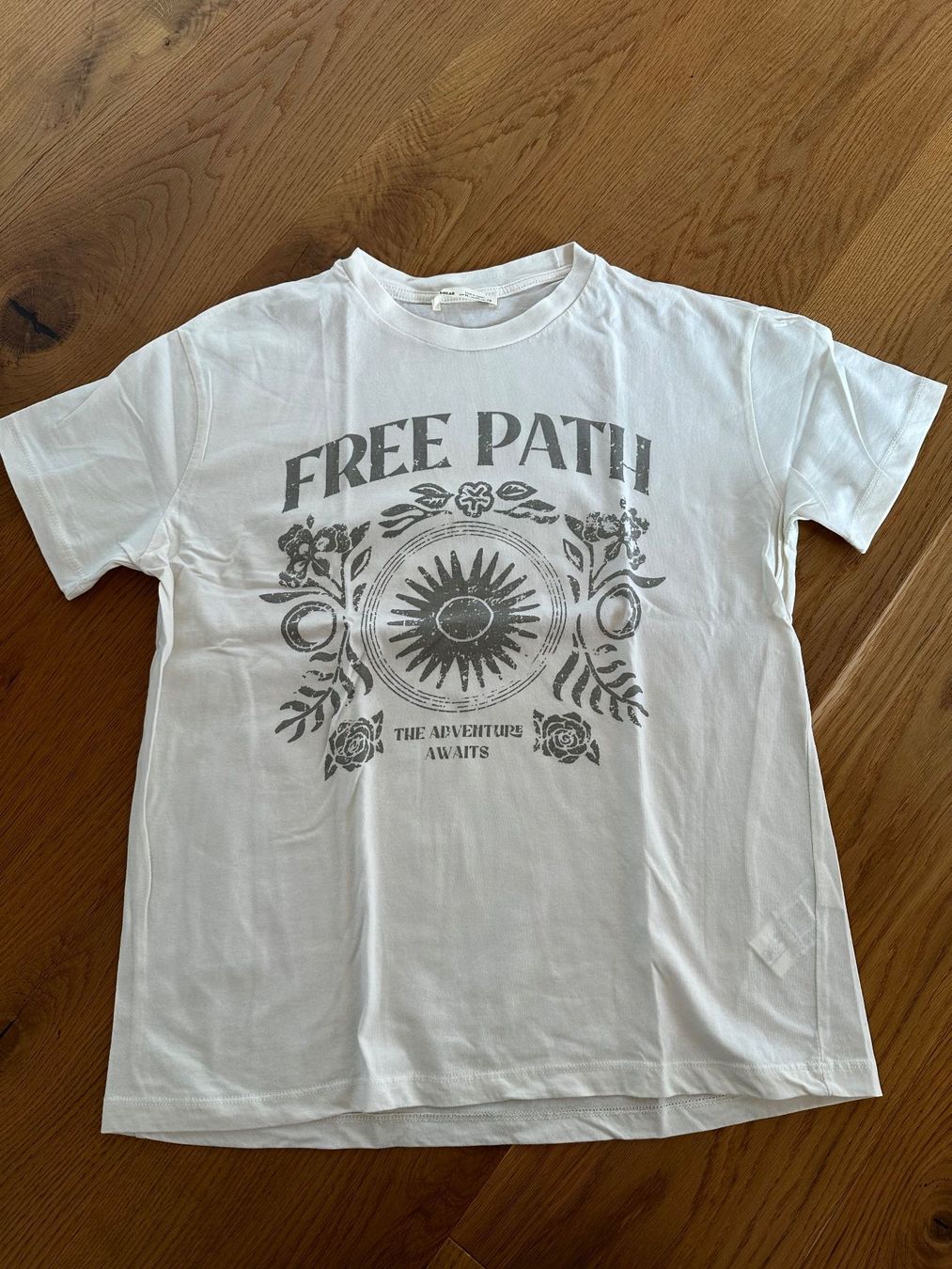 T-shirt: 4 T-Shirts Pull&Bear, Zebra Gr. S/36 – Usato da Sissach venduto da tapasu 5