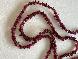 1x Almandin Granat Perlen Strang natuerlich dunkelrot