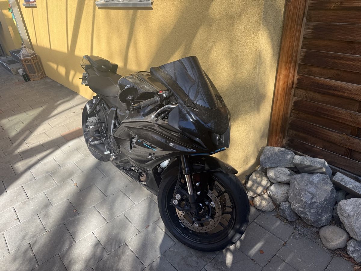 Yamaha Strada: Yamaha R7 – Usato da thun venduto da Dig-Rent 1
