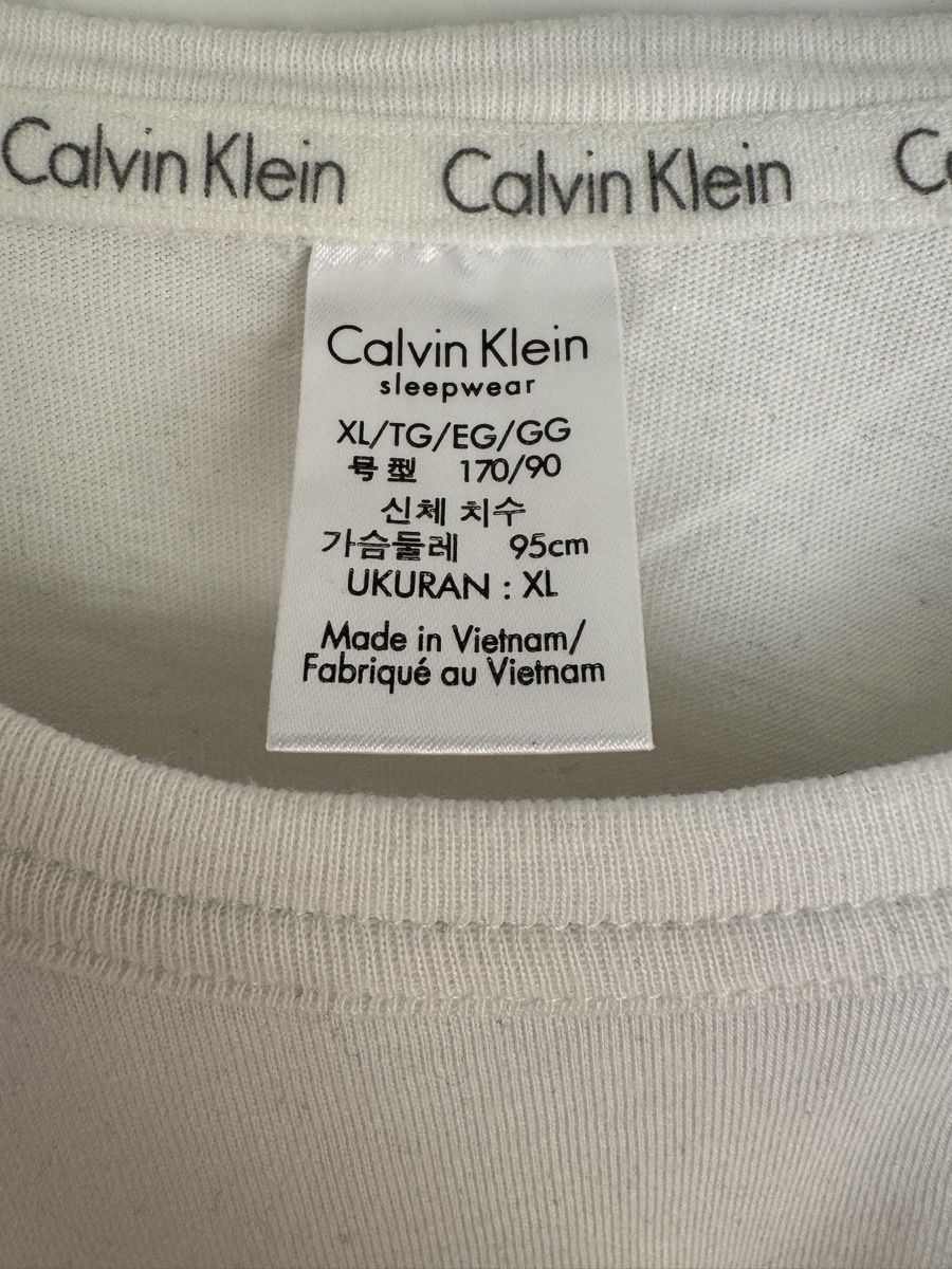 Calvin Klein T-shirt: Calvin Klein Tshirt – Nuovo (secondo la descrizione) da Ottenbach venduto da Mani769 1