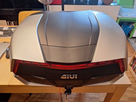Top case Givi Maxia 58L argent/noir neuf