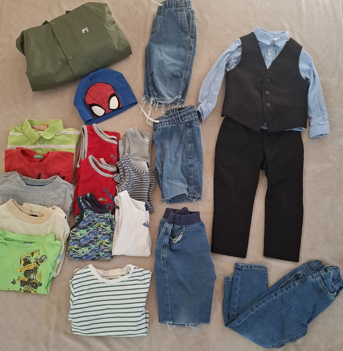 Lotti & Set di vestiti: Kinder Kleiderpaket Gr. 98 – Usato da Bolken venduto da nova88