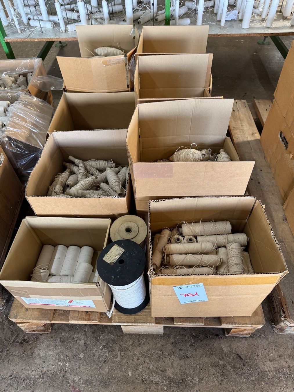 Bougies: 701 Posten Kerzendocht aus Liquidation – D'occasion à Derendingen par Meisterstuecke