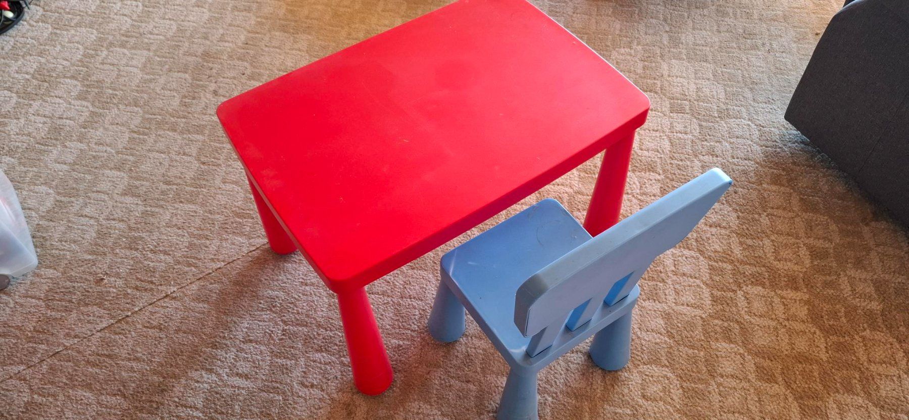 Ikea Set di tavolo e panche: table et chaise enfant IKEA – Usato da Champagne venduto da Lamar0