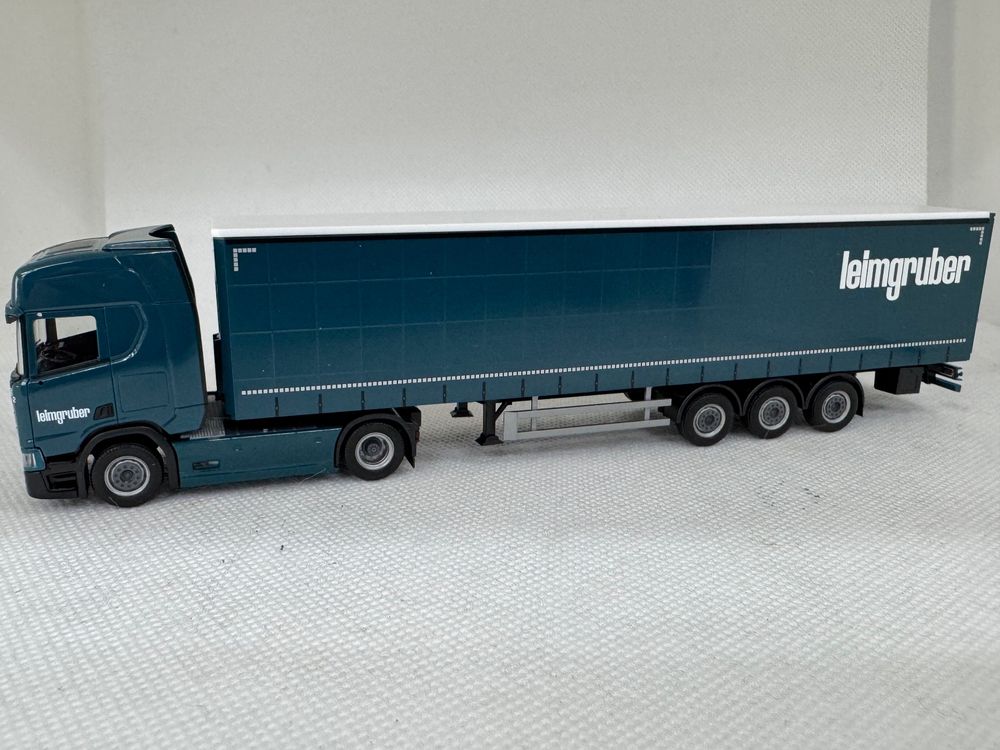 Herpa Scania CR20 HD Refrigerated Box Trailer Traveco HO Gauge 317788