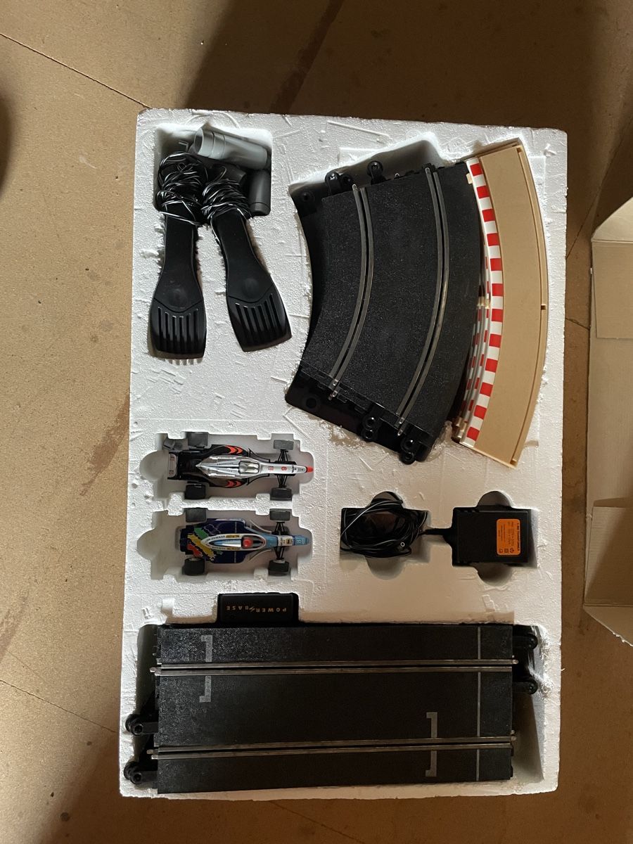Piste: Spielzeug Rennbahn SCALEXTRIC – Usato da Thalwil venduto da Chris0123 1