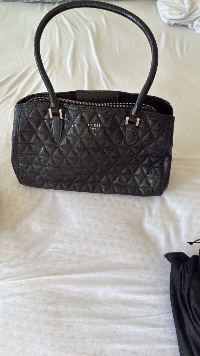 Guess Taschen für Damen: Guess Tasche – Neu (gemäss Beschreibung) aus Adliswil von jasmine.k.m