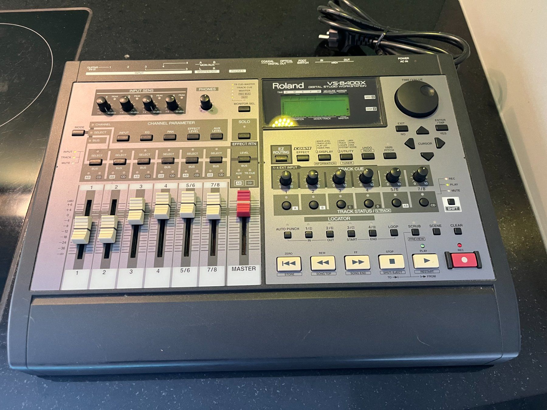 Roland Mischpulte: Heimstudio – Gebraucht aus Basel von Papingo