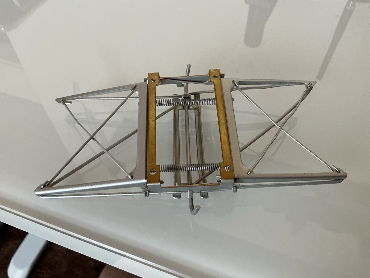 LGB Modelleisenbahnen: Pantograph Stromabnehmer zu LGB Loks – Gebraucht aus Wängi von Madella 4
