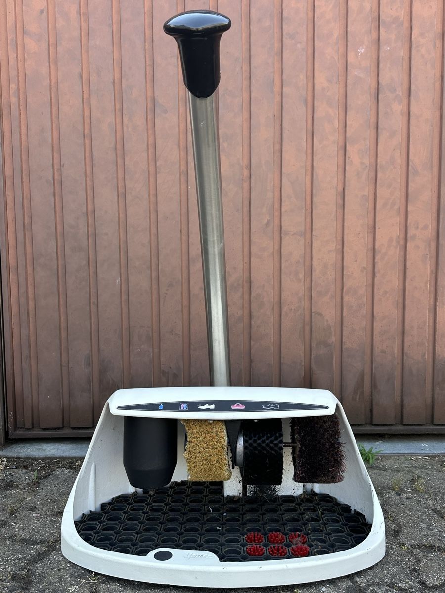 Tutte le macchine: Heute COSMO 3 Plus Schuhputzmaschine  gebraucht – Usato da Liestal venduto da forty-four_shop 1