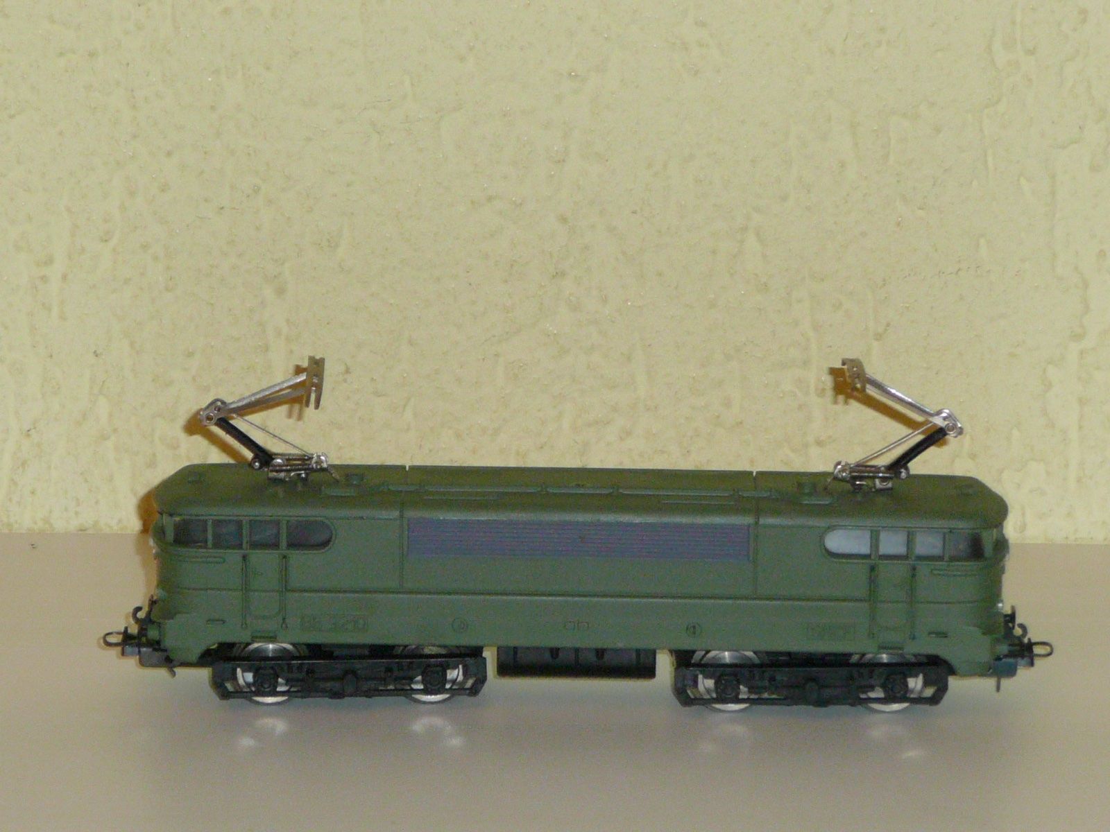 Lima Modellini di ferrovie: Lima E-Lok " SNCF BB9210 " – Usato da Kriens venduto da Taurus12 1