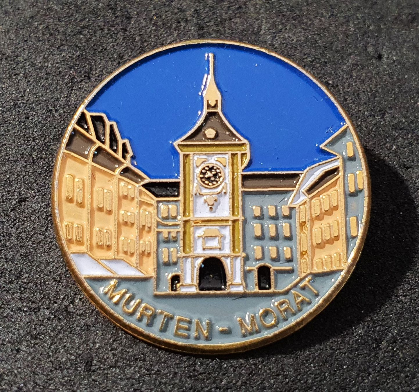 Placchette & Badge: Z456 - Pin Haus Murten Morat  / Tor – Usato da Reinach BL venduto da Boston-Verkauf