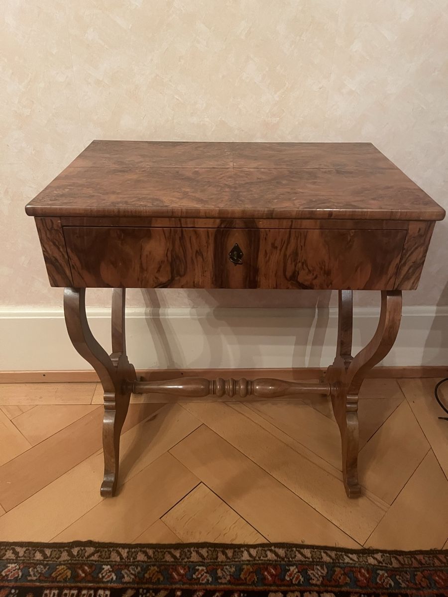 Tische: Table ancienne style Louis Philippe avec tiroire – Gebraucht aus Pully von del_x2mk