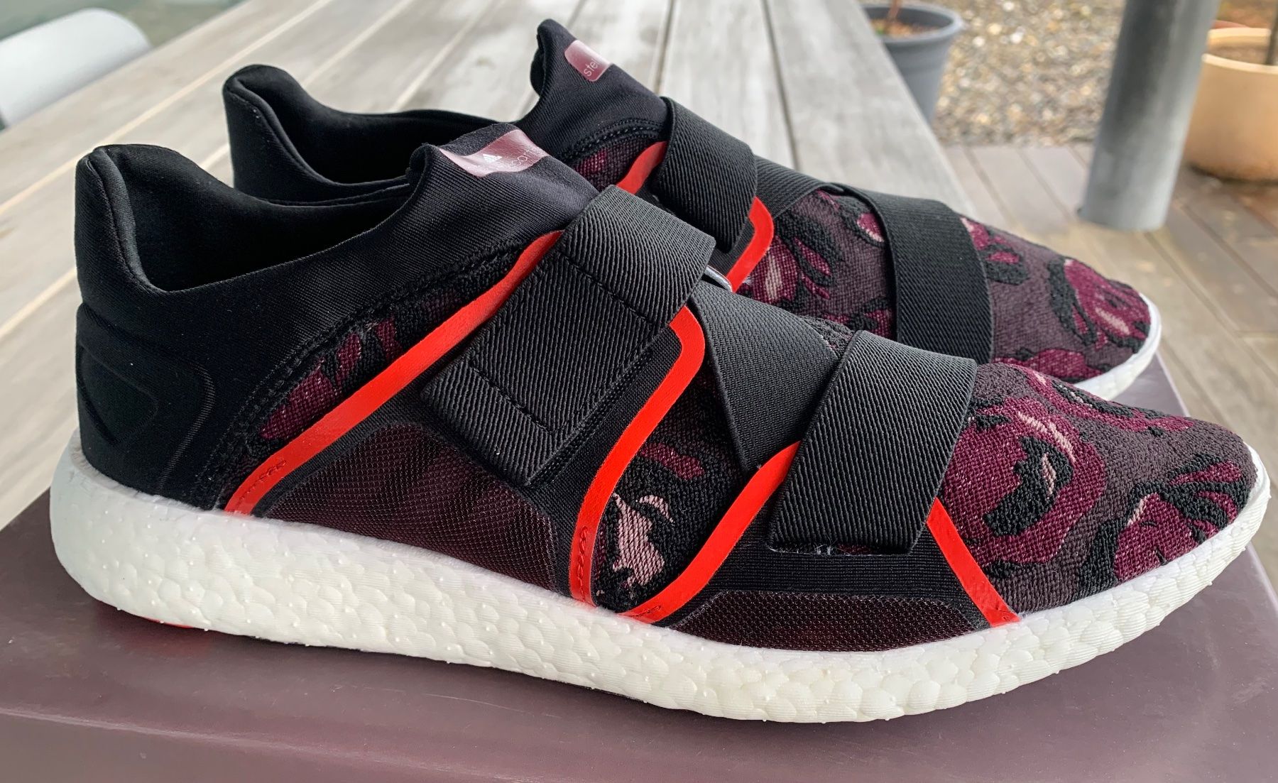 Adidas Scarpe da donna: Adidas x Stella McCartney Pureboost 43 – Nuovo e nell'imballaggio originale da Bülach venduto da Vinorosso2020