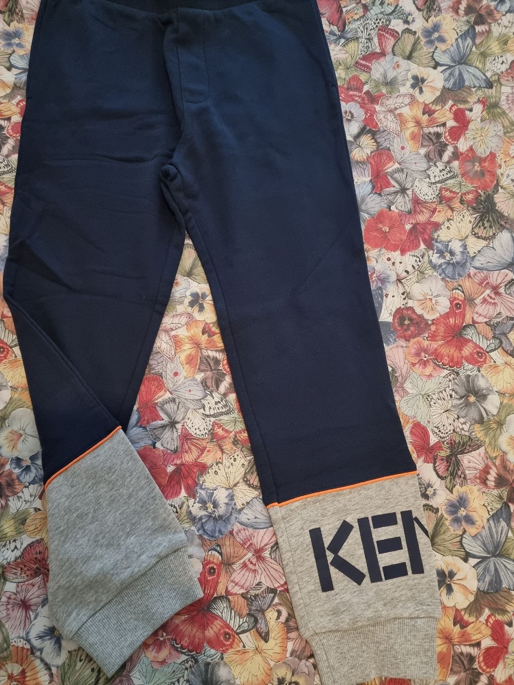 Kenzo Pantaloni: Hose Kenzo 14 Jahre alt – Nuovo e nell'imballaggio originale da Glattpark(Opfikon) venduto da TatianaVladimirova 4
