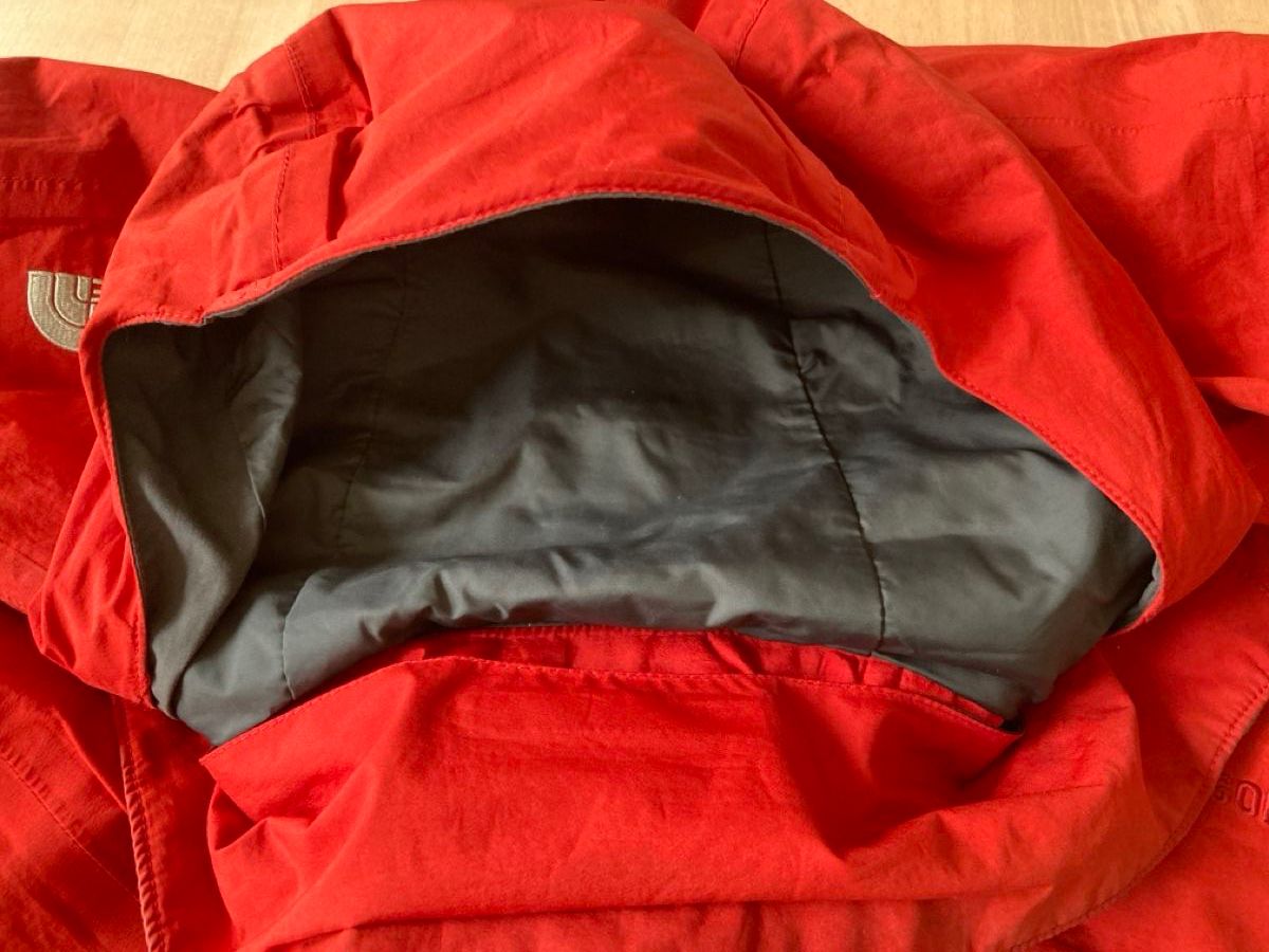 North Face Jacken: Regenjacke North Face – Gebraucht aus Binningen von chr_tb7s 6