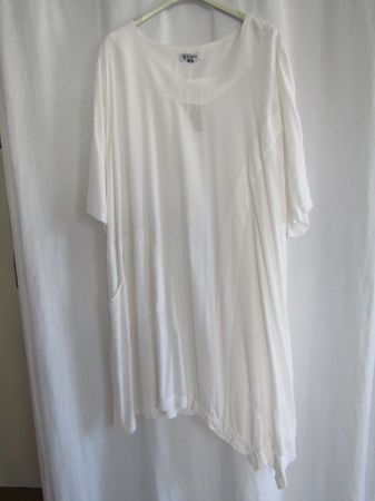 Gr. 48/54, Kleid/Longtunika in Weiss von LaBass mit Tasche