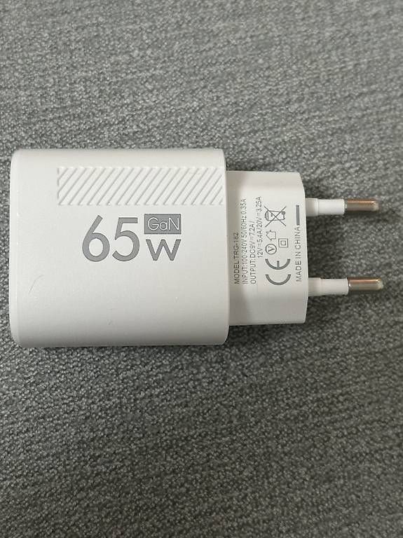 Caricabatterie: 65W USB-C-Ladegerät, schnelles Laden – Usato da Luzern venduto da claiudiu