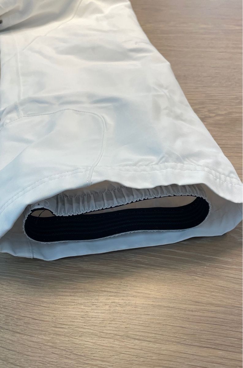 Ziener Pantaloni: Ziener Skihose Kinder Grösse 140 – Usato da Männedorf venduto da HollyCat 4