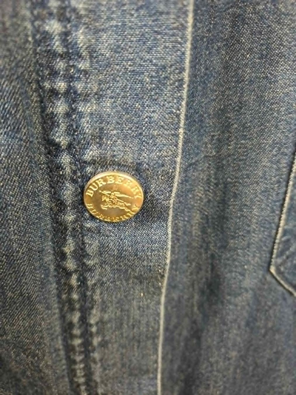 Vestiti: Robe Burberry – Usato da La Chaux-de-Fonds venduto da Emmaus2300CDF 6