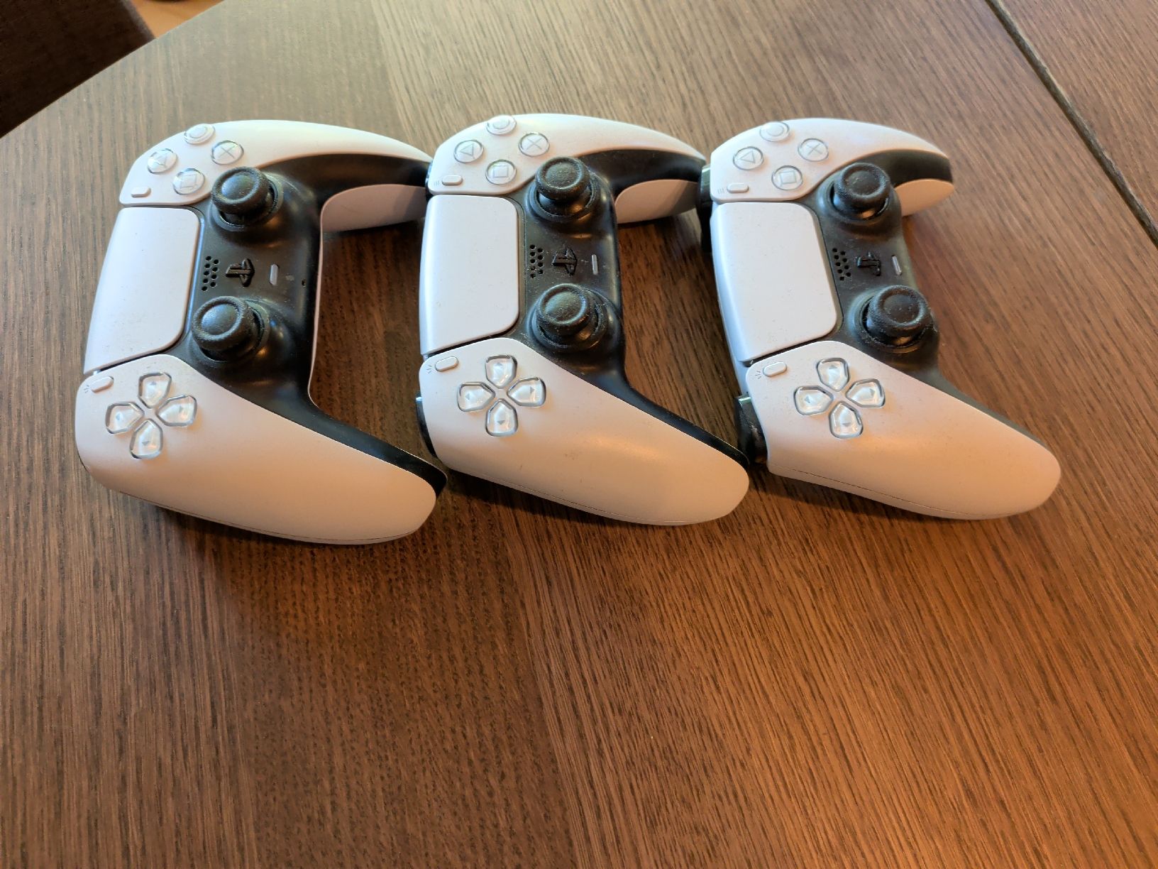 Sony Manettes: 3 Dualshock-Controller (PS5) – D'occasion à Oberstammheim par Jartman 3