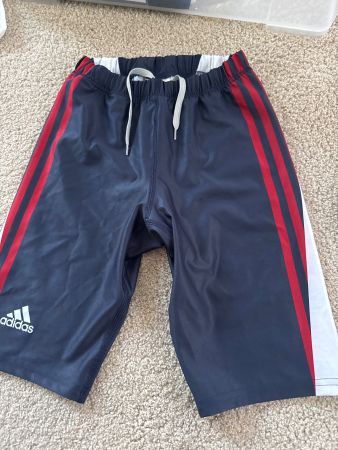 Adidas Short blau/rot/weiss Gr. 140 NEU Sommer Top!