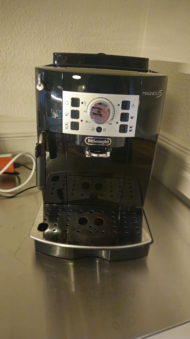De'Longhi Macchine per caffè & Macchine per espresso: DeLonghi Magnifica S – Difettoso da Oberengstringen venduto da david-01