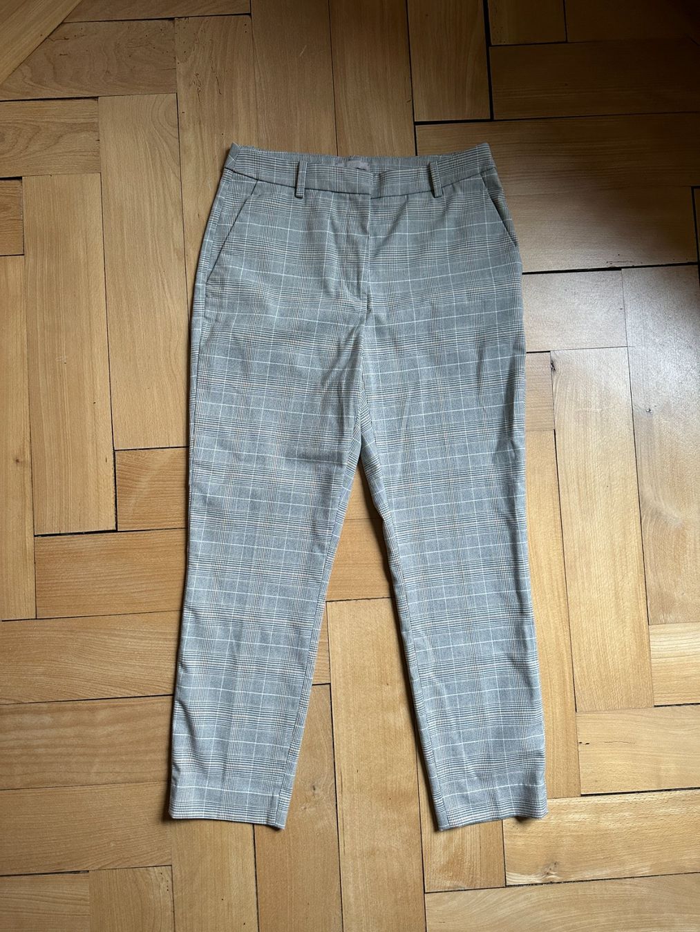 H&M Hosen: Hose hellgrau kariert 38 – Gebraucht aus Zürich von Diazaio
