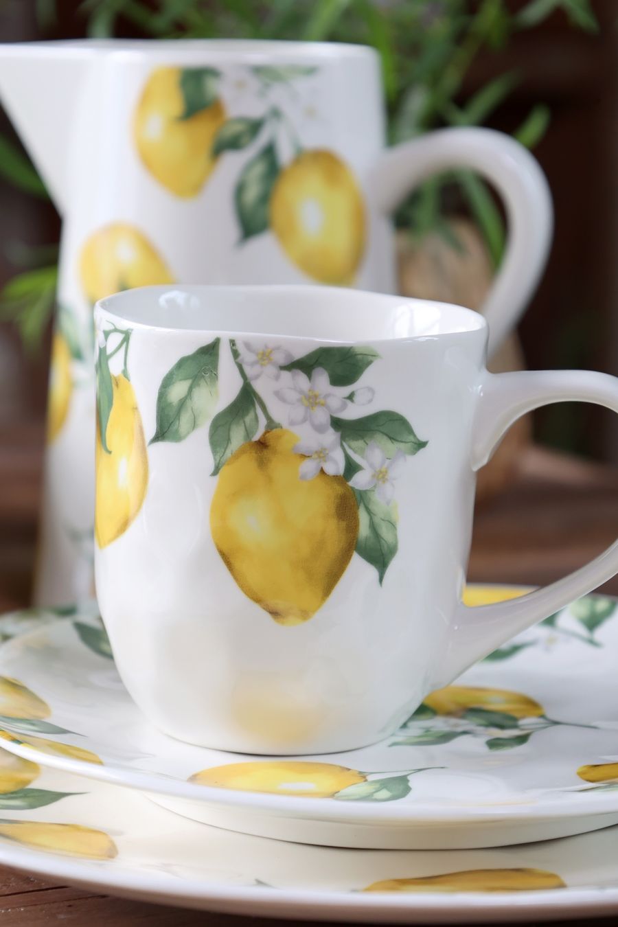 Tazze: Chic Antique Tasse "Maison Citron" – Nuovo e nell'imballaggio originale da Innertkirchen venduto da Glatthard-Interior 1