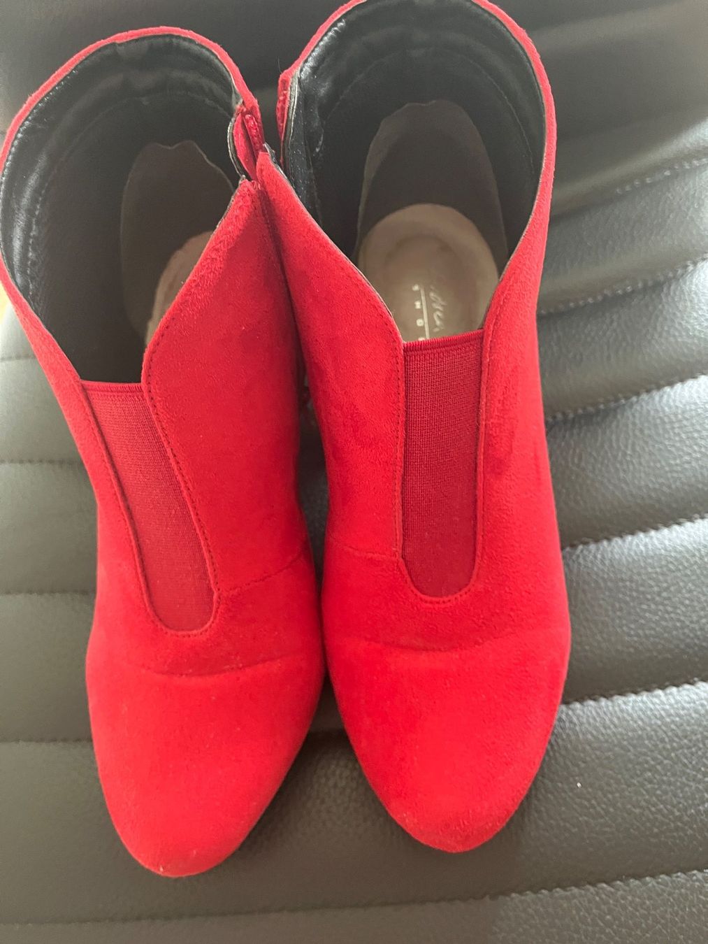 Scarpe da donna: Stiefeletten /// 38 /// Andrea Conti – Usato da Brittnau venduto da Zofigerin