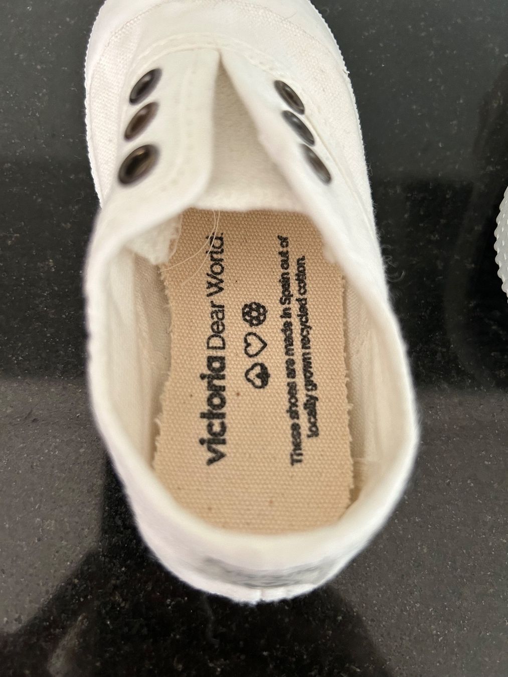 Victoria Scarpe per ragazzi: Scarpine Victoria taglia 21 – Usato da Tenero venduto da Laura-Pedu 2