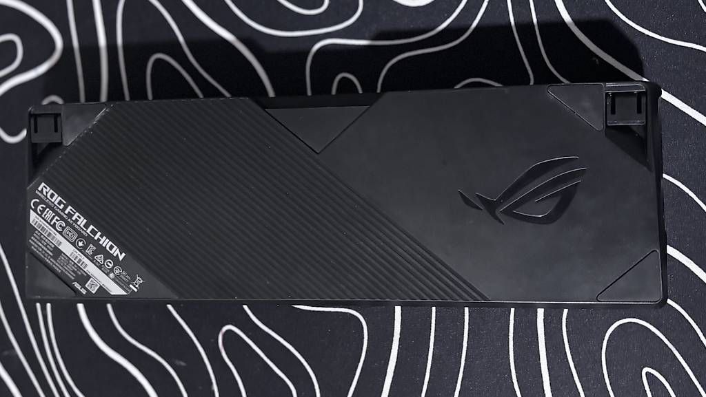 Claviers: Asus ROG Falchion Tastatur – D'occasion à Rickenbach ZH par dimitri03 2