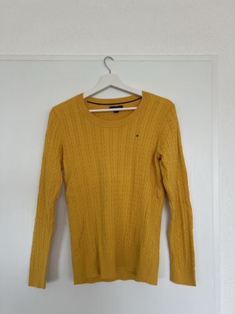 Tommy Hilfiger Mustard Sweater Size L