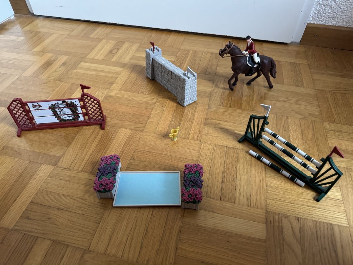 Schleich Spielzeuge: Schleich Springparcour – Gebraucht aus Umiken von hope2008