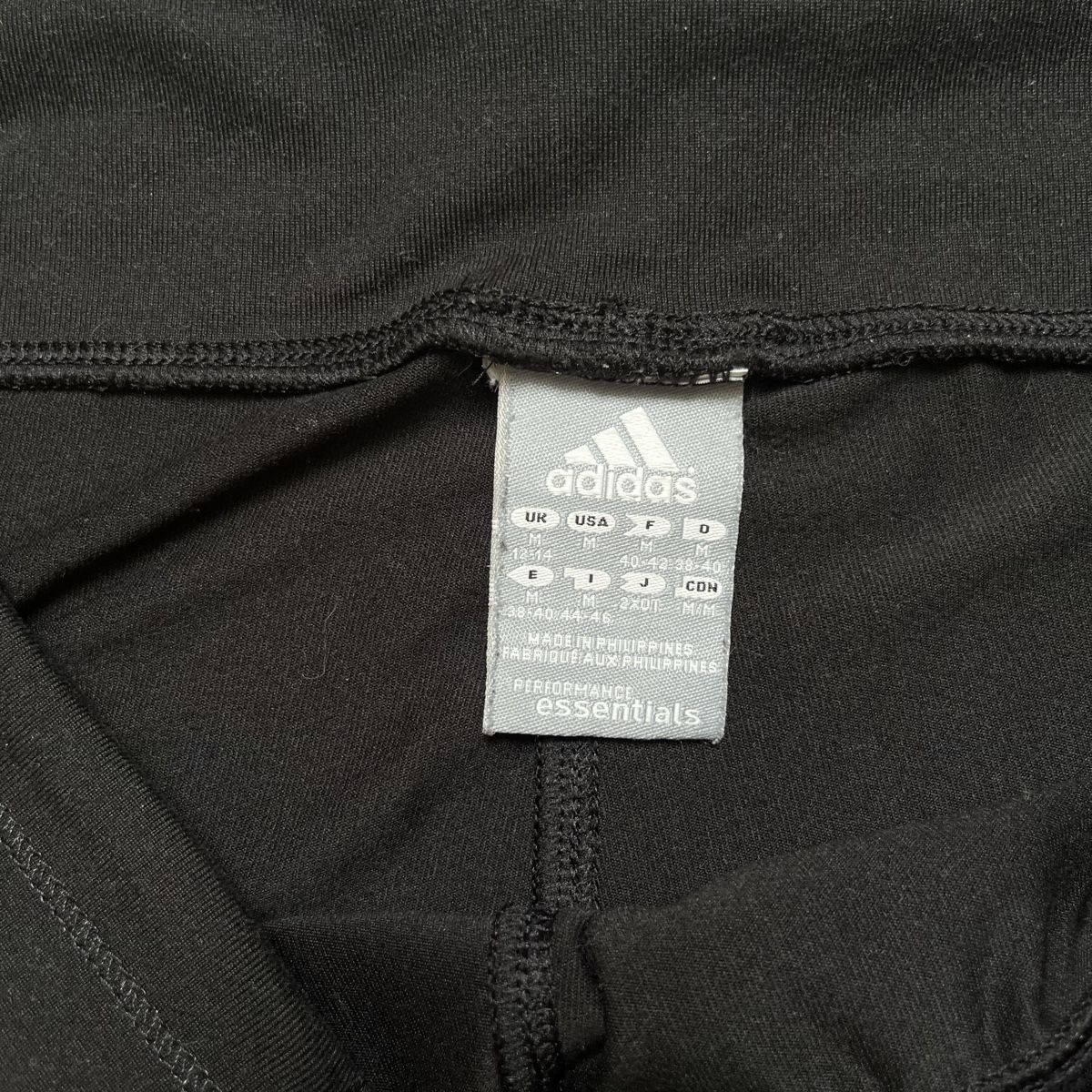Adidas Pantaloni: 2000s Adidas Track Pants – Usato da Basel venduto da Ankerkettenring 5