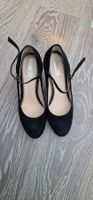 Schöne und sehr bequeme Riemchen-Pumps Grösse 38 Wildleder