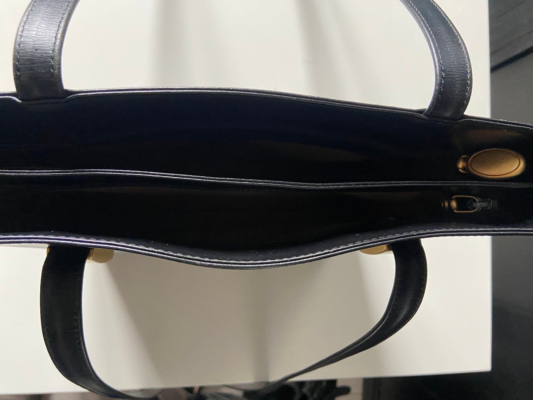 Taschen für Damen: Umhängetasche – Gebraucht aus Unterkulm von esco 4