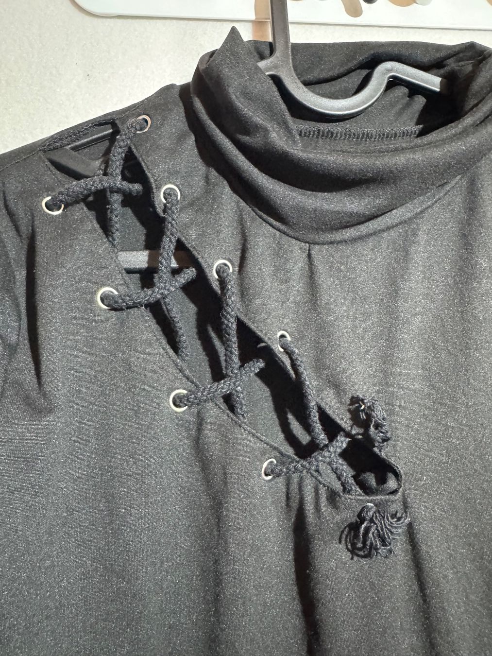 Pulls & Sweat-shirts: Schwarzer Pullover Gr. M – D'occasion à Grosswangen par SALE_SALE_SALE 1