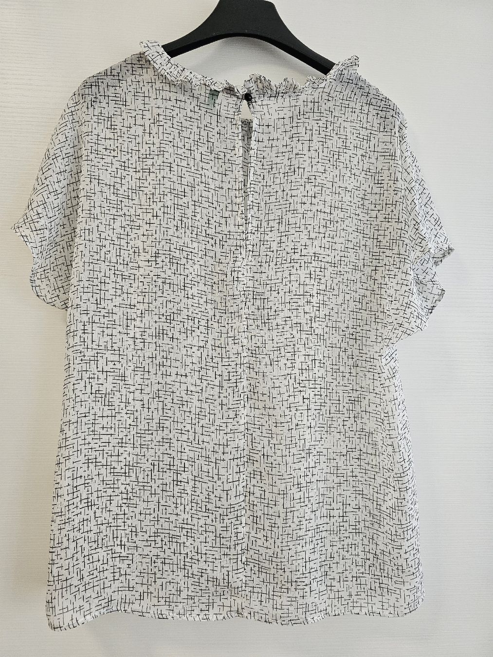 Benetton Blusen: Benetton Bluse – Neu (gemäss Beschreibung) aus Steinmaur von Kiki_m240 3
