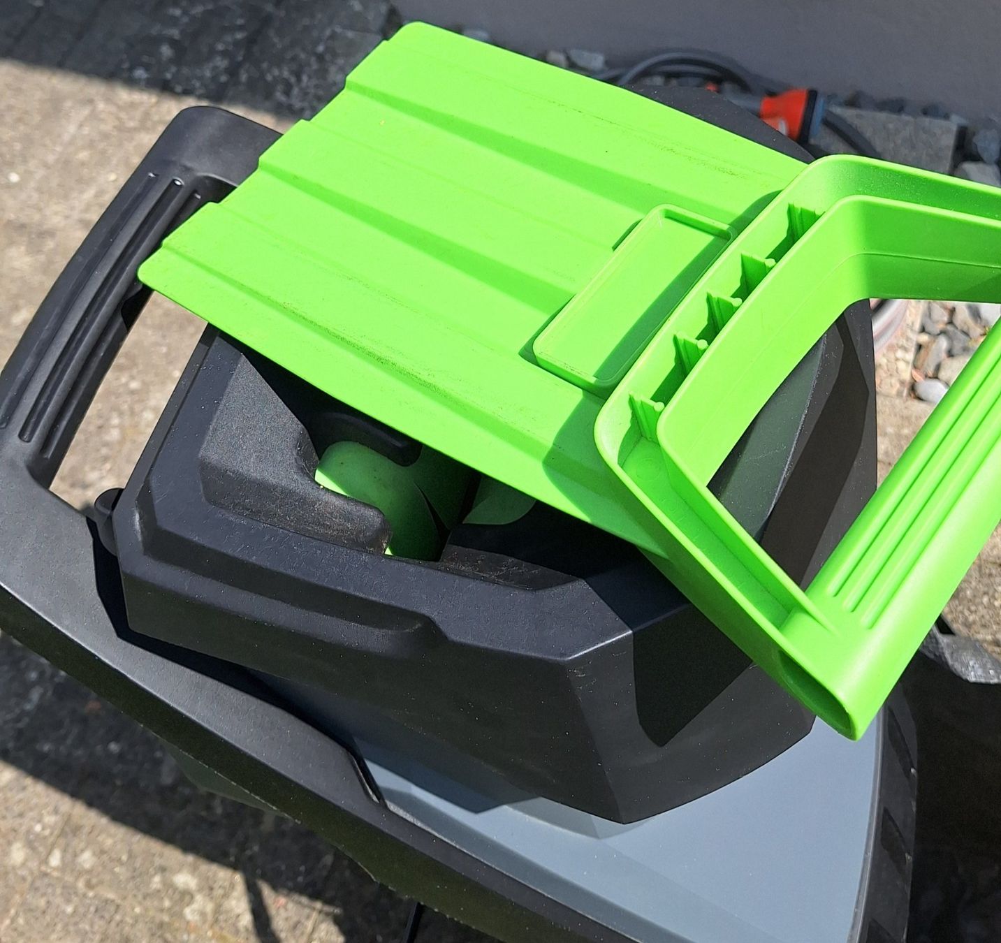 Häcksler: Häcksler MioGarden elektrisch – Gebraucht aus Udligenswil von LuziaMaria 3