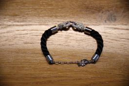 Damenarmband, schwarze Kordel, mit schöner Knotenapplikation