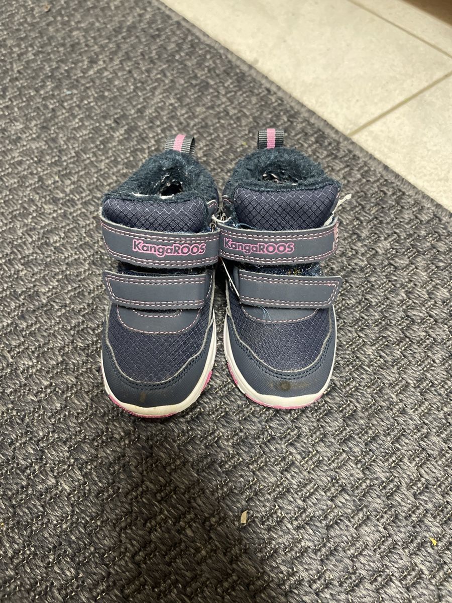 Scarpe per ragazze: Kangaroos schuhe Mädchenngr 22 – Usato da Bad Zurzach venduto da Cuore34 1