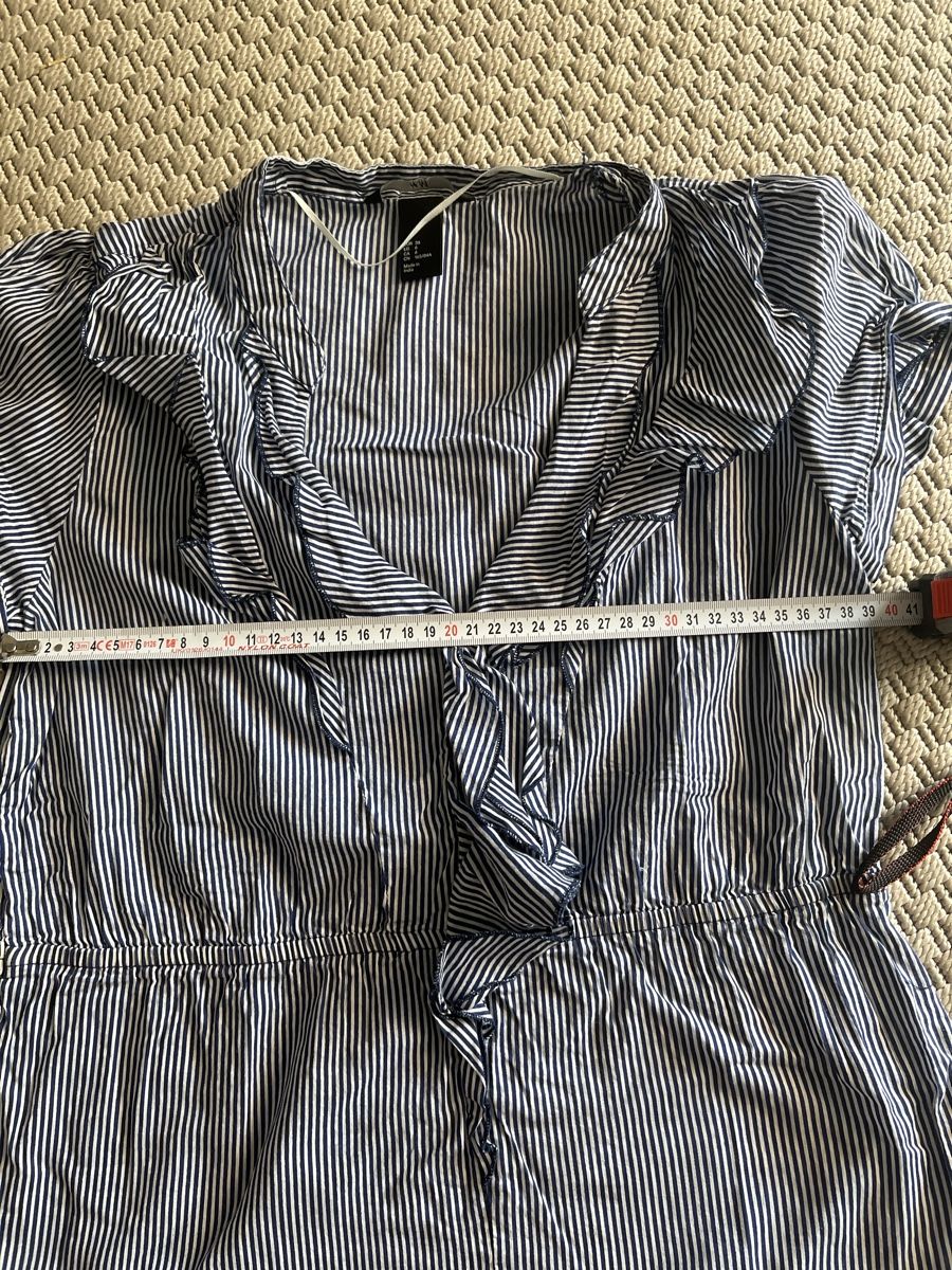 H&M Chemisiers: Bluse, H&M mit Rüschen, blau/weiss, 36 – D'occasion à Solothurn par Bobesch08 4