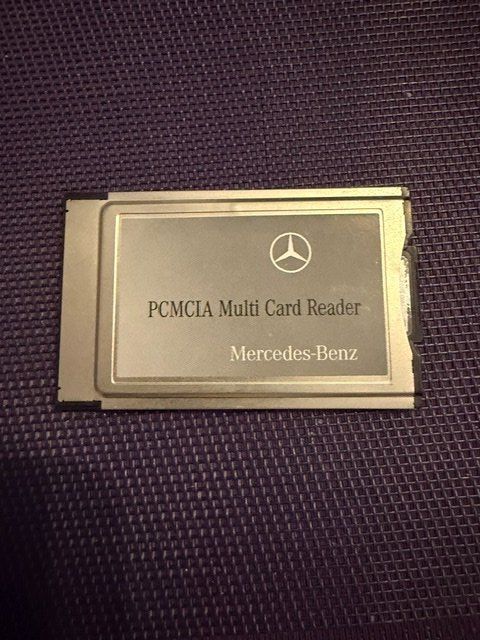 Mercedes-Benz Unità & Adattatore: Original Mercedes Benz Comand PCMCIA Adapter SD Card Reader – Usato da Kloten venduto da Niemalsbescheiss