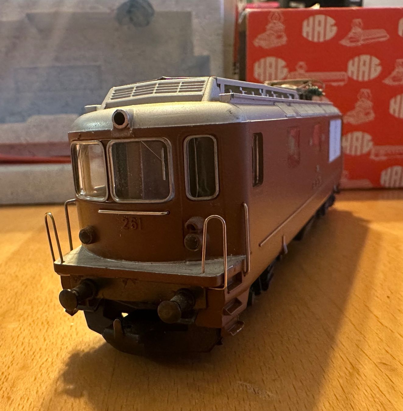 Hag Modellini di ferrovie: Hag RE 4/4 BLS AC Delta Digital – Usato da Oftringen venduto da ib.85 2